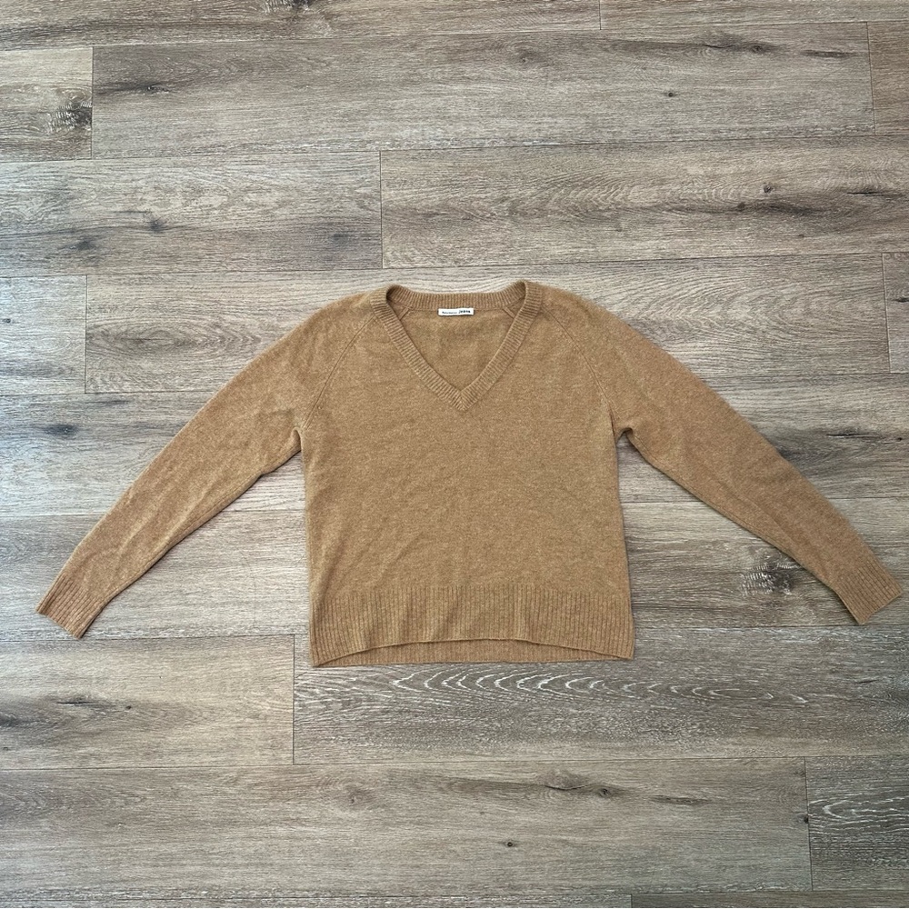 Reformation V neck cashmere sweater